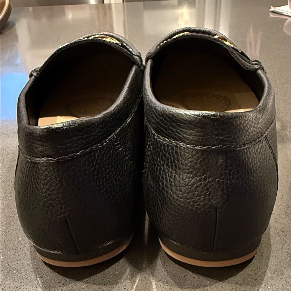 Chic Black Loafers with Gold Chain by Alexis Bendel NWOT - Picture 10 of 10